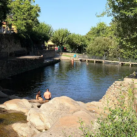 펜션 El Puente Casas del Monte
